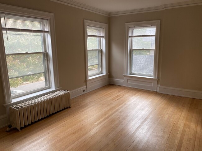 Building Photo - 263 Morris Ave SE Unit Apt 2