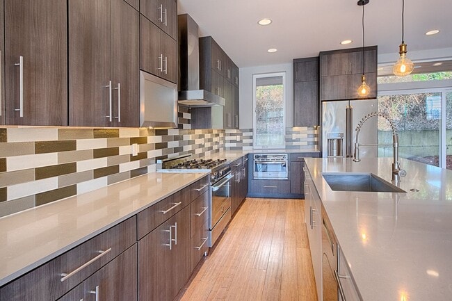 Photo - Welcome home to West Seattle comfort!