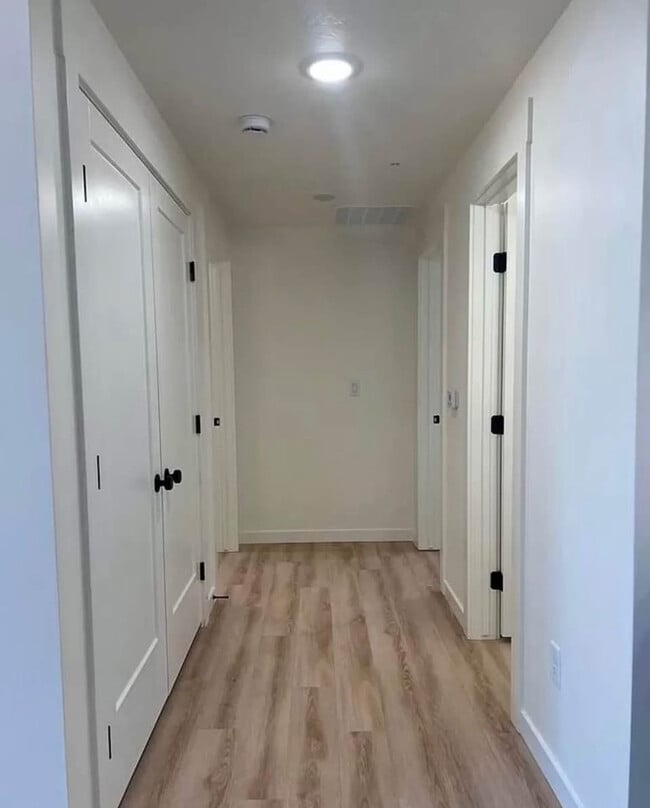 Photo - 311 E Lorene St