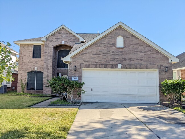 Photo - 1019 Bristol Way