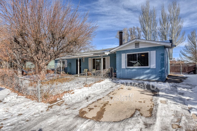 Photo - 2908 N Steves Blvd House