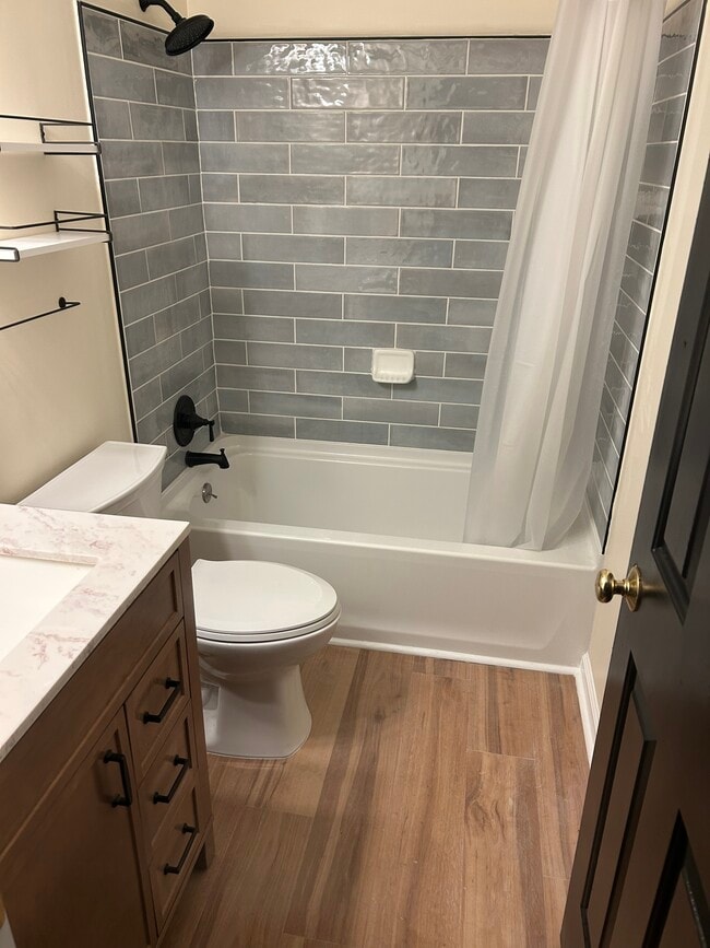 Bathroom - 420 N Everhart Ave Unit 213