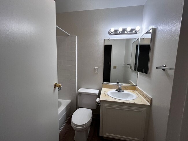 Photo - Updated 2 Bed / 1 Bath Townhouse with Pool Access – Port Hueneme