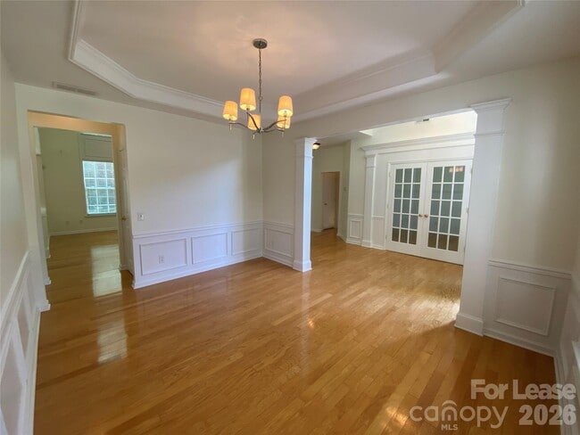 Photo - 9901 Hazelview Dr