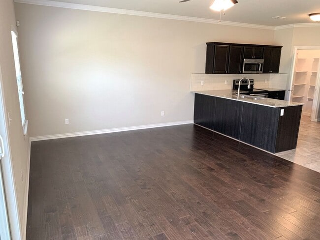 Building Photo - 2744 W Kilimanjaro Way Rental