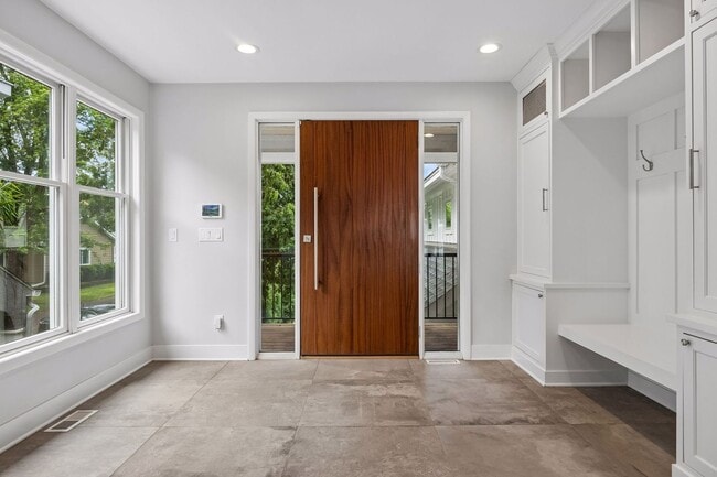 Photo - Lake Home For Rent