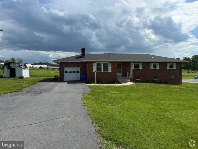 Building Photo - 4401 Tuscarora Rd Rental