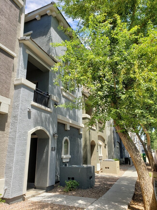 Building Photo - 280 S Evergreen Rd Unit 1377