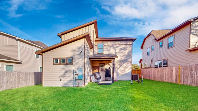 Photo - 311 Fairway Dr