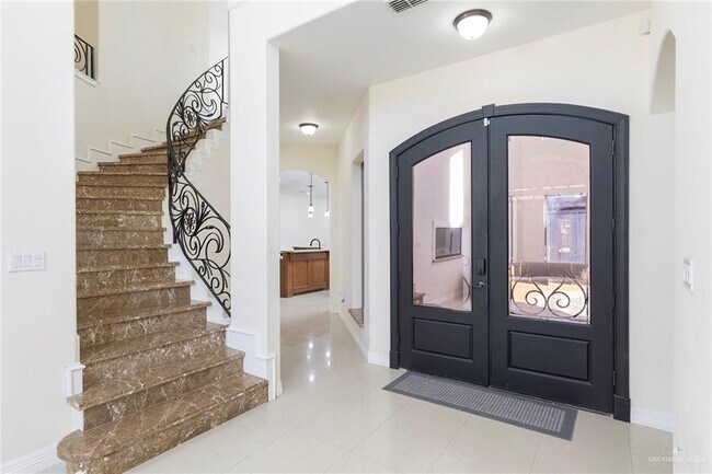 Photo - 25 Ebony Ave