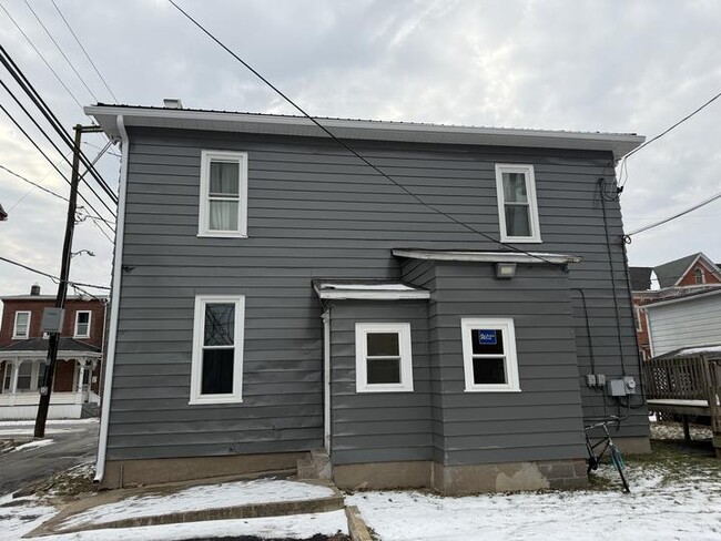 Photo - 19 Walnut St