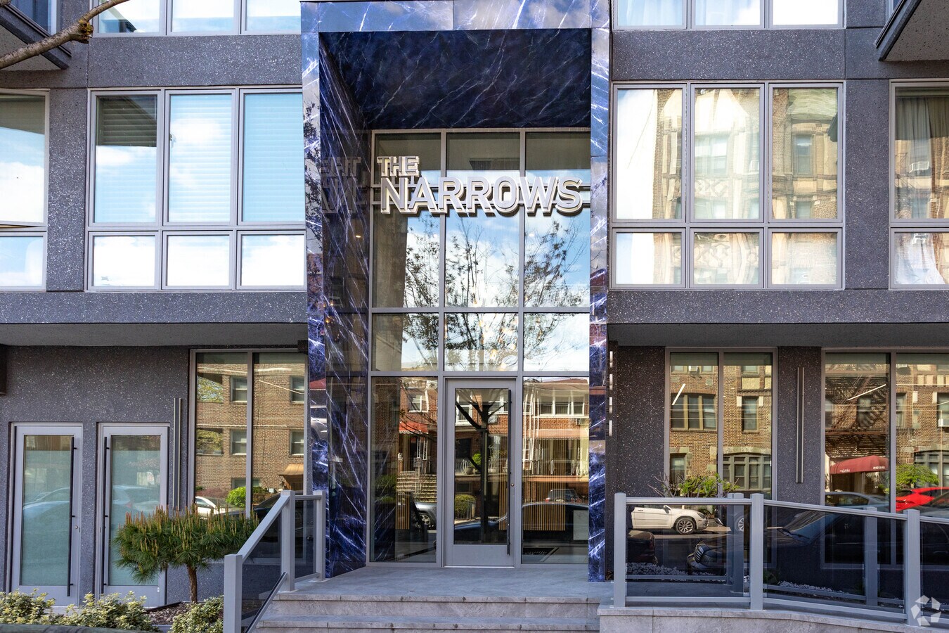 Entrance - The Narrows