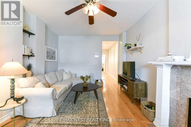 Photo - 734 Indian Rd Unit Main Fl