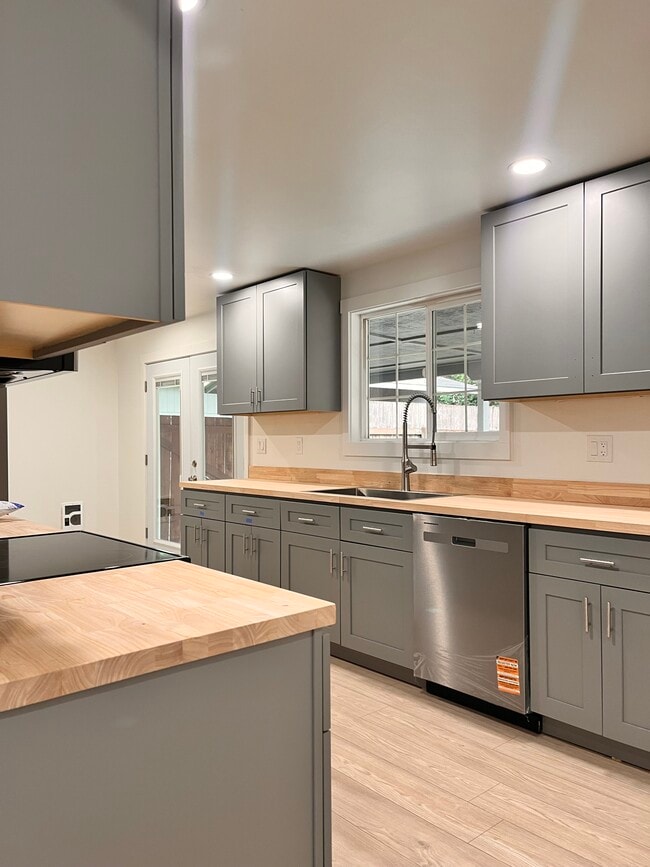 Photo - 13647 197th Ave SE