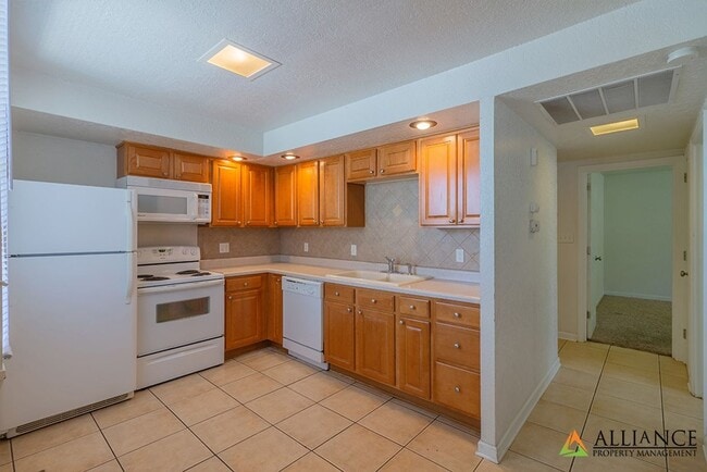 Photo - 1510 College Ave Unidad College Ave., 1510-B8