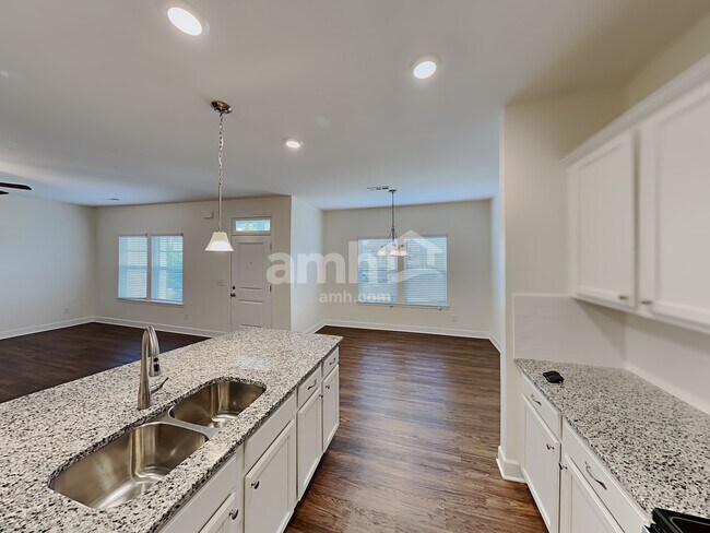 Photo - 5067 Trailwater Dr