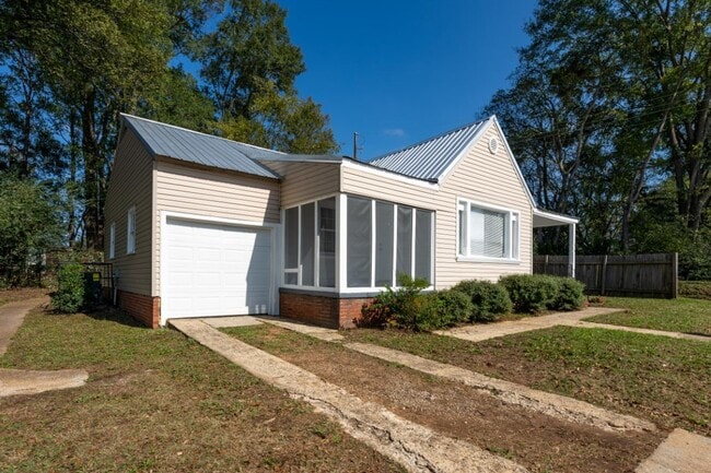 Photo - Charming 3-Bedroom Home in Bessemer – Act Fast!