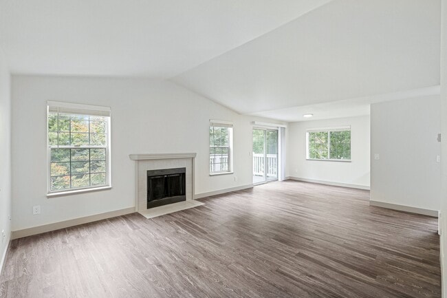 Photo - Charter Club Apartments