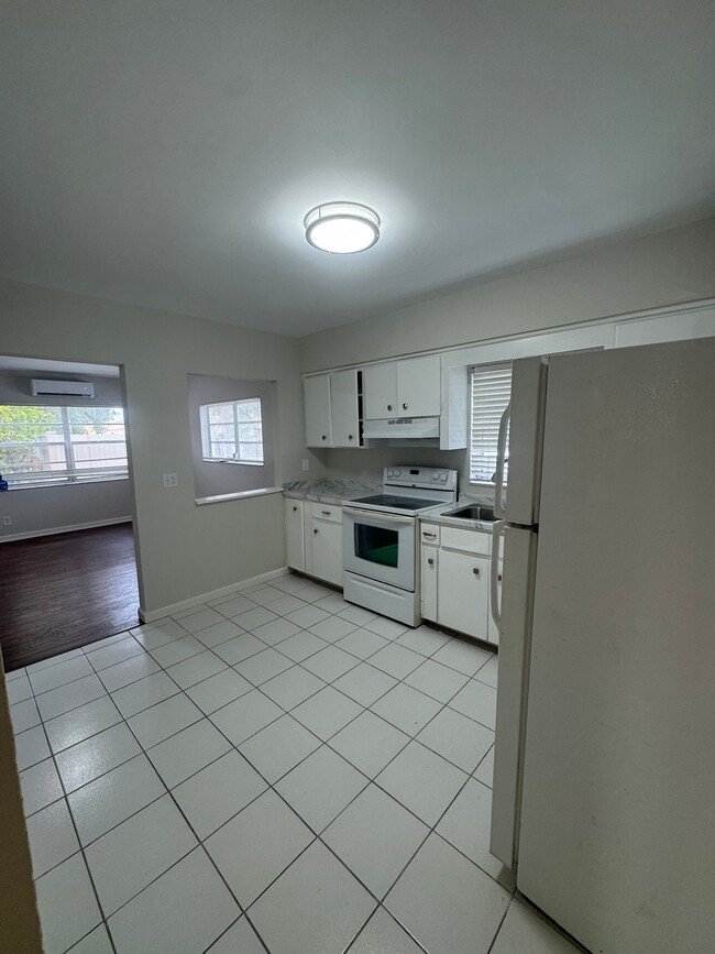 Photo - 5410 NE 22nd Terrace Unidad 12