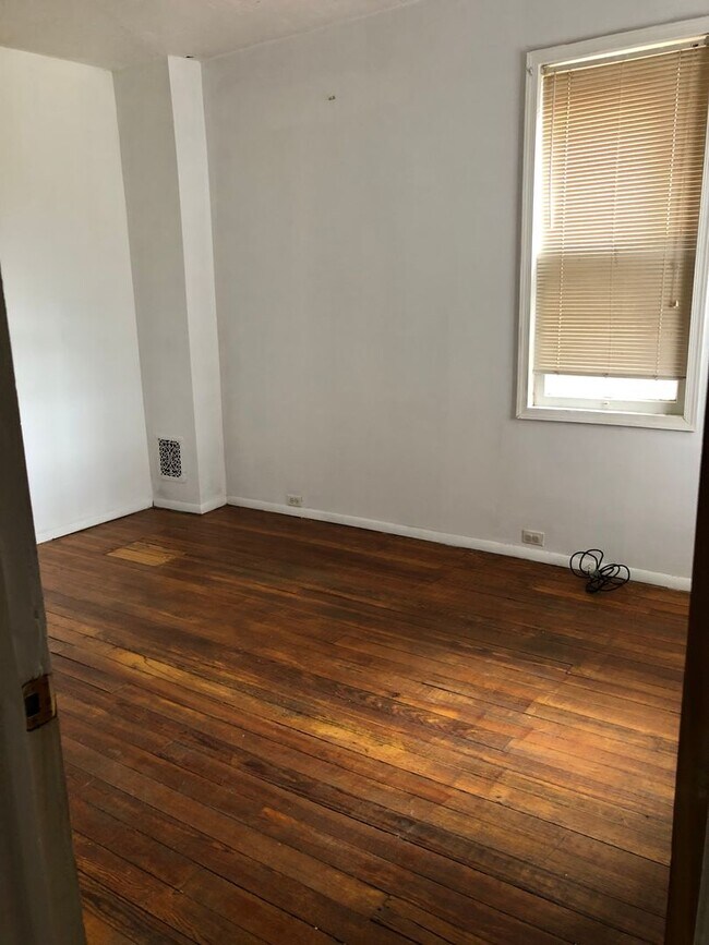 Photo - 808 W King St Unit 2