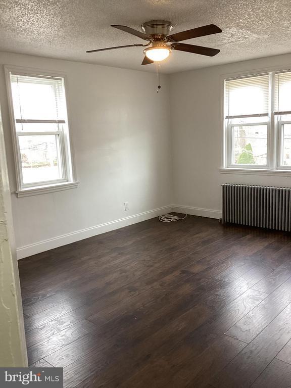 Photo - 615 Broadway