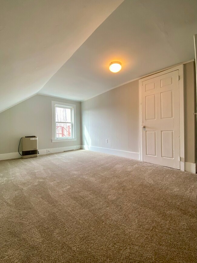 Available bedroom 1