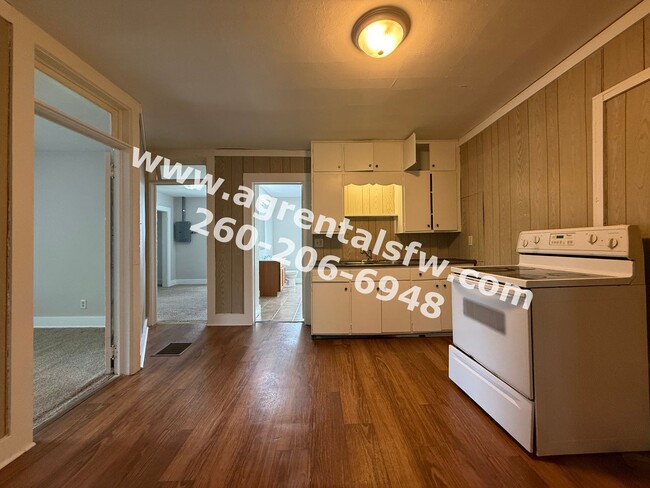 Photo - 2919 S Harrison St Unit 2921 Harrison St