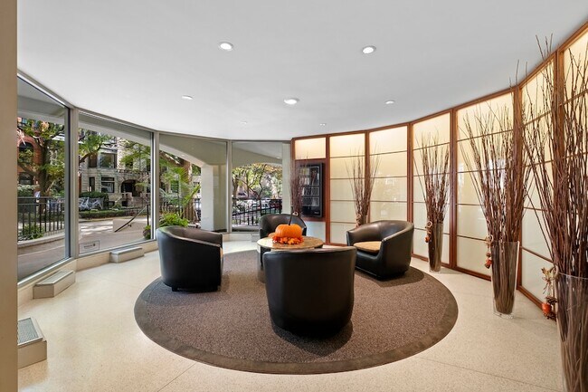 Photo - 1340 N Dearborn St Unit 2C