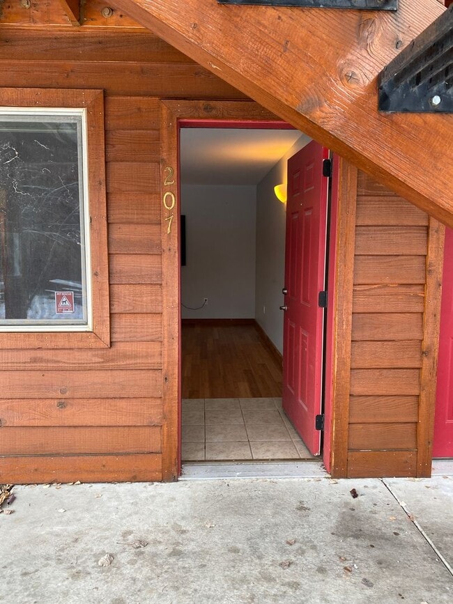 Photo - Beautiful 3BR, 2Bathroom Condo Located in ... Unit 207