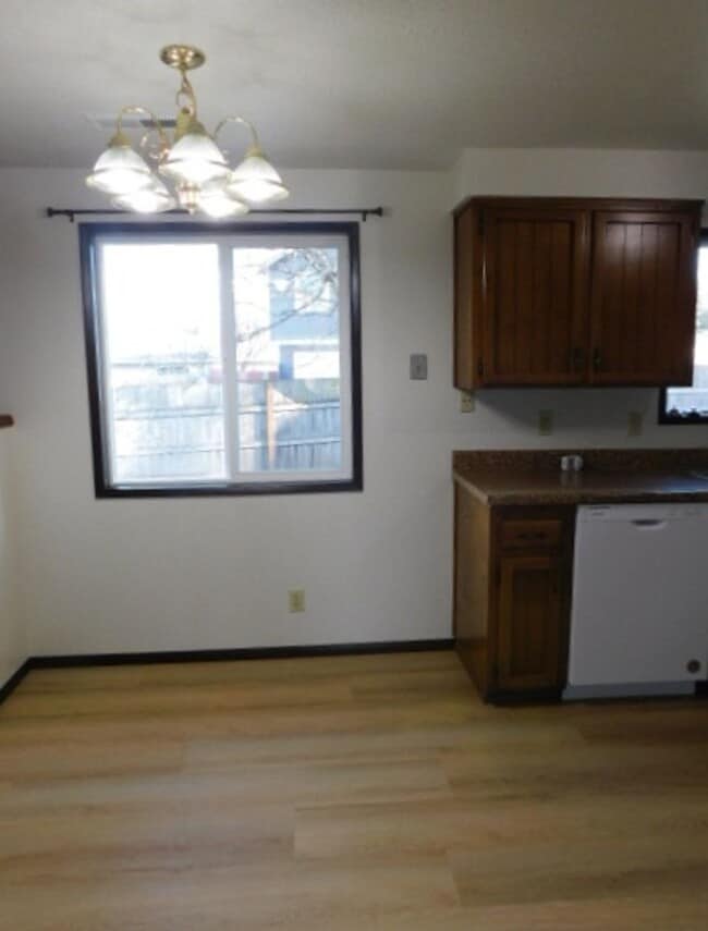 Photo - 3Bd/2Ba Single Story House - For viewing!