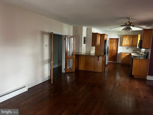 Building Photo - 125 Tilton St