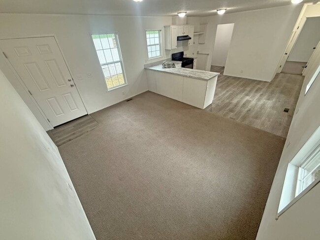 Photo - 2501 N Apperson Way