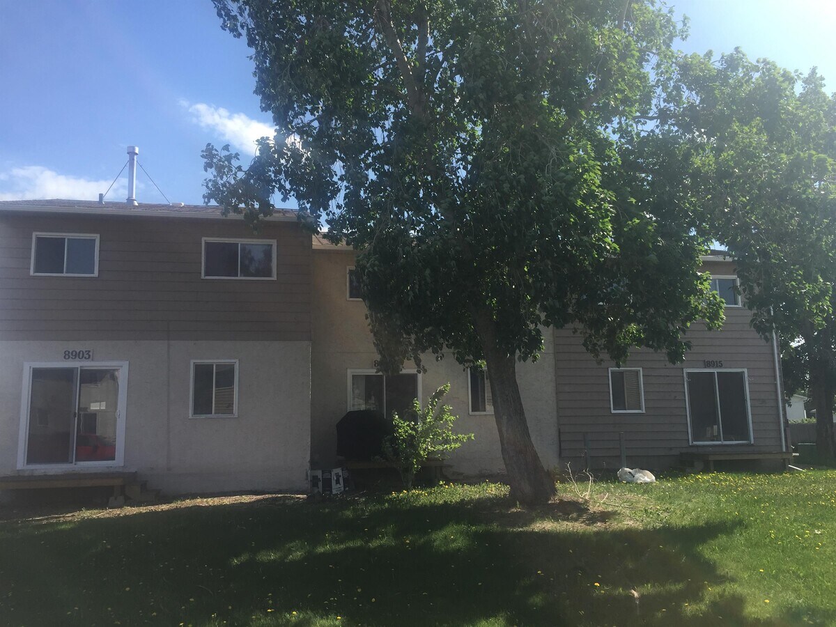 Photo - 8839-8102 102 Ave