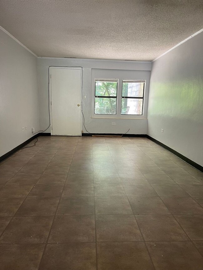 Photo - 2BR/1BA - Duplex located off of South Mill...