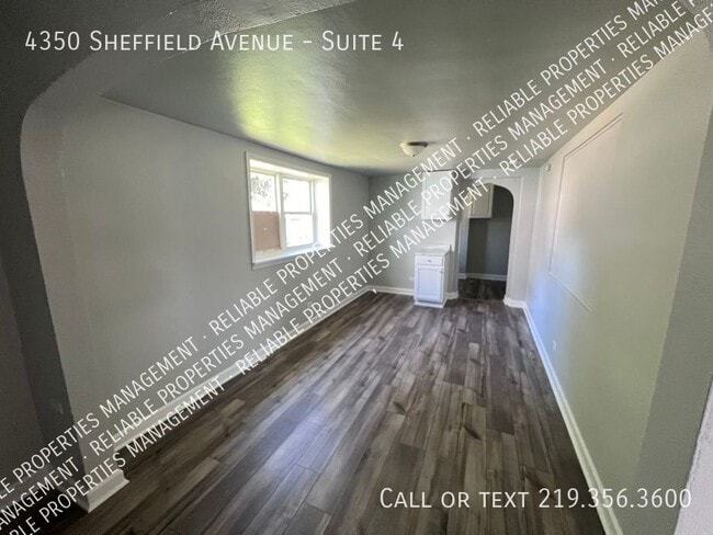 Photo - 4350 Sheffield Ave Unidad Suite 4