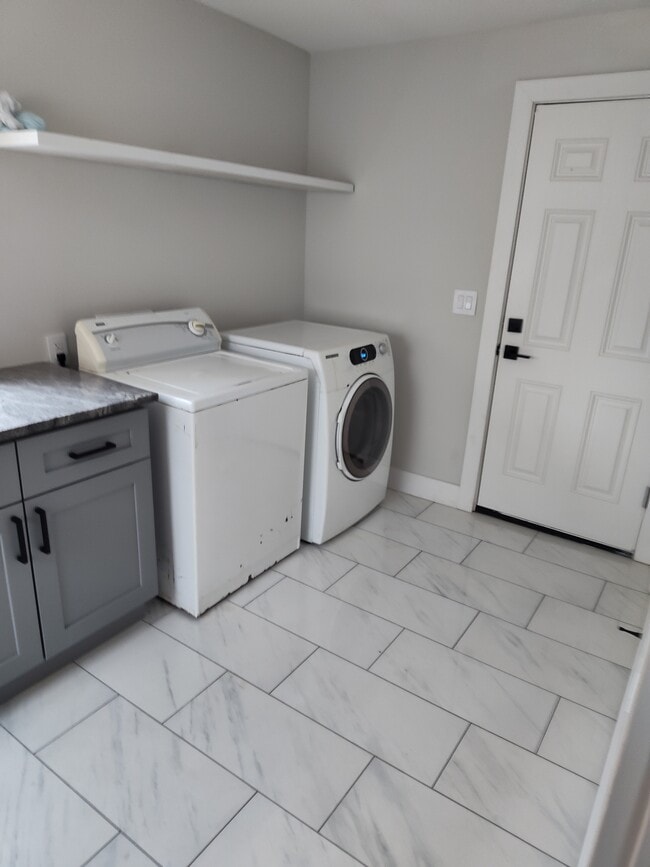 Photo - 3071 Karl Rd