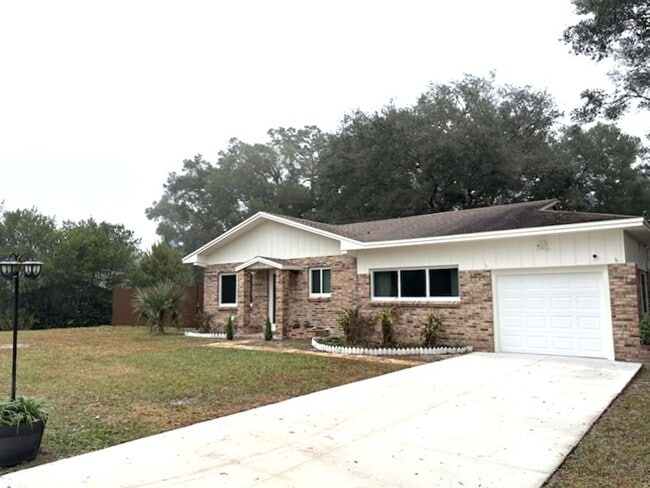 Photo - Beautifully Updated DeLand Home with Huge Fenced Backyard!!!