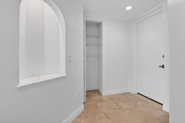 Photo - 616 SE 20th Ave Unit 302