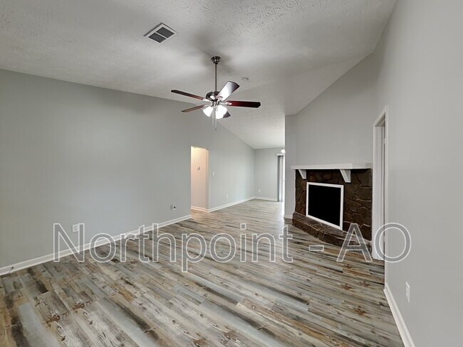 Photo - 110 Oakland Blvd