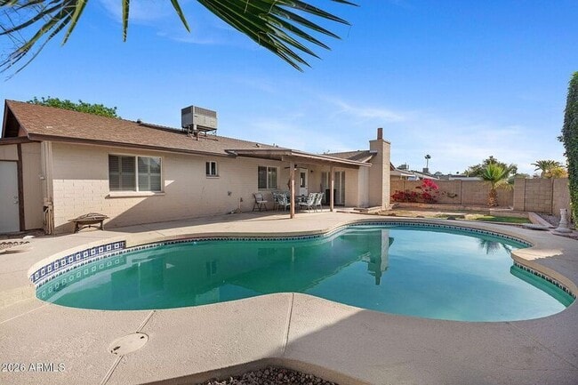 Building Photo - 2137 E Apollo Ave