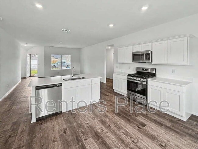 Photo - 7113 S Maple Ave