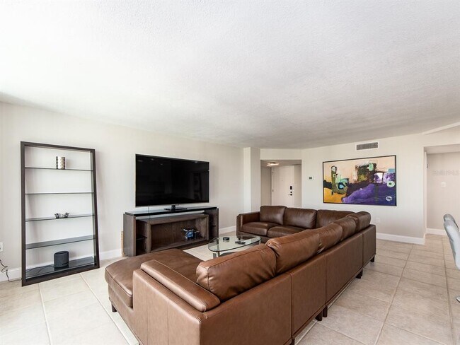 Photo - 660 Island Way Unit 901
