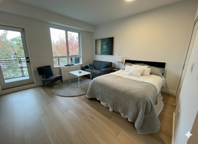 Building Photo - 2450 Garden Dr Unit 407