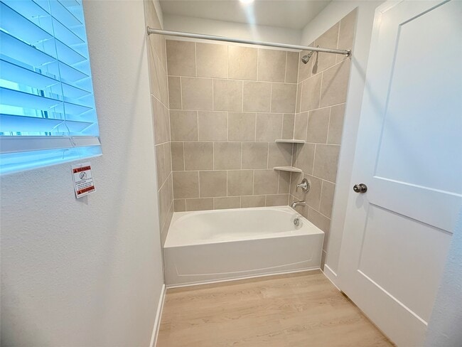 Building Photo - 20031 Briarcliff Pk Ln