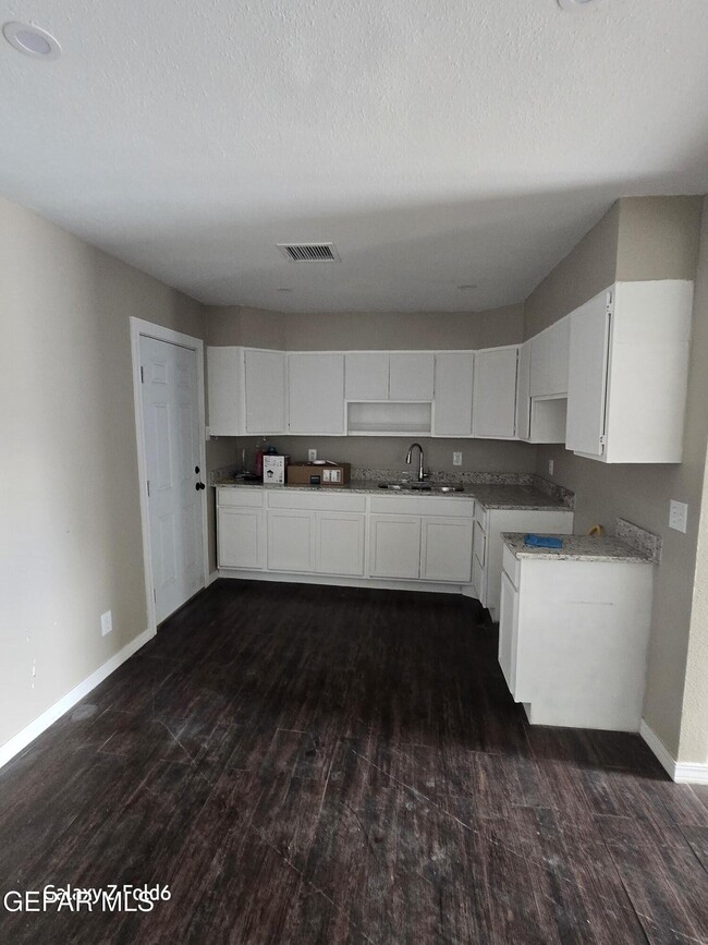 Photo - 8051 Algerita Ct