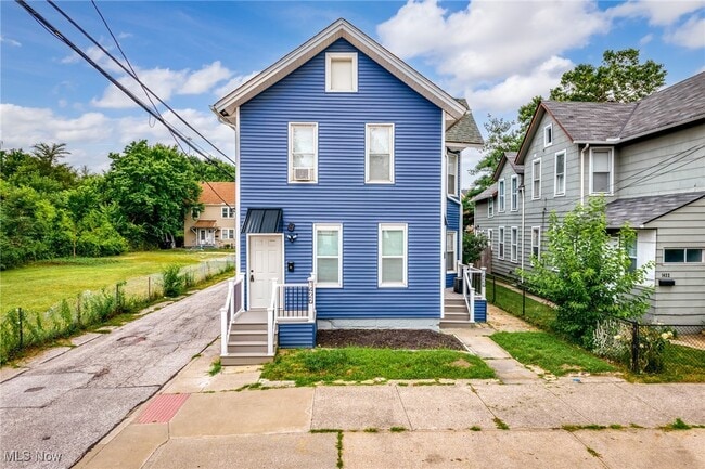 Building Photo - 1426 Starkweather Ave Rental