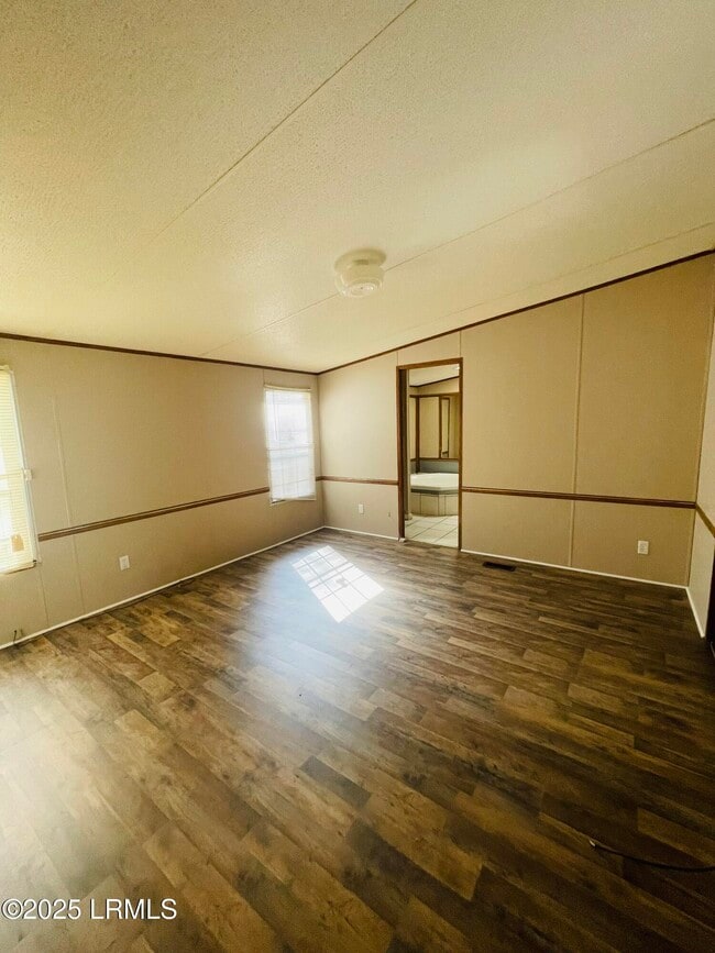 Photo - 153 Middlefield Cir