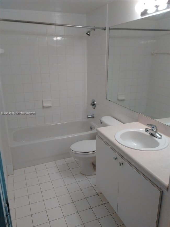 5091 NW 7th St Unit 402
