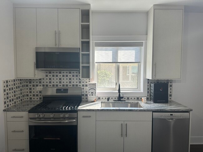 Photo - 7109 Keeler Ave