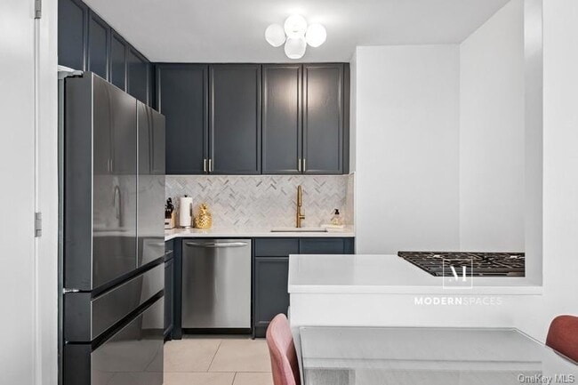Building Photo - 4-74 48th Avenue Unit 21-E